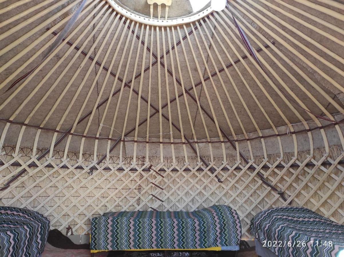 Guest House And Yurt Camp "Ailuu" Tong Екстер'єр фото