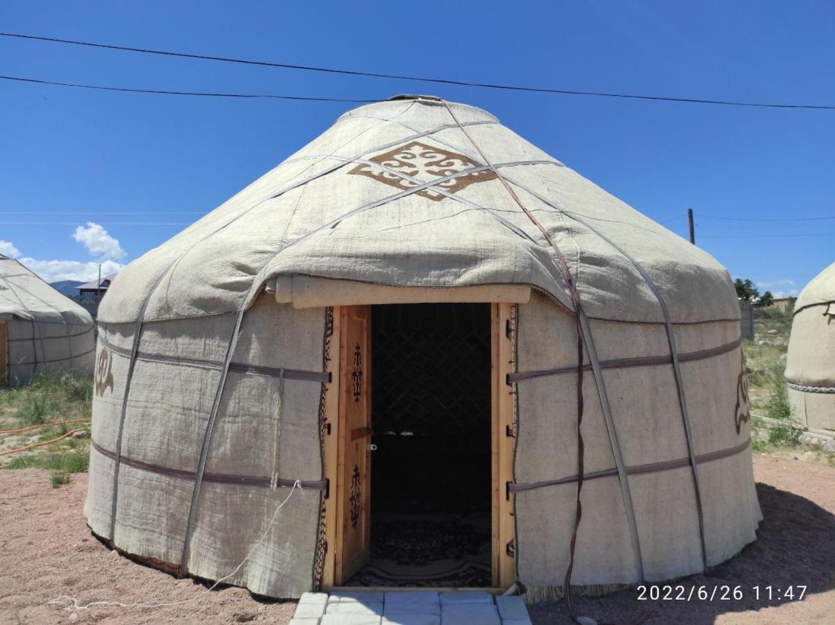 Guest House And Yurt Camp "Ailuu" Tong Екстер'єр фото