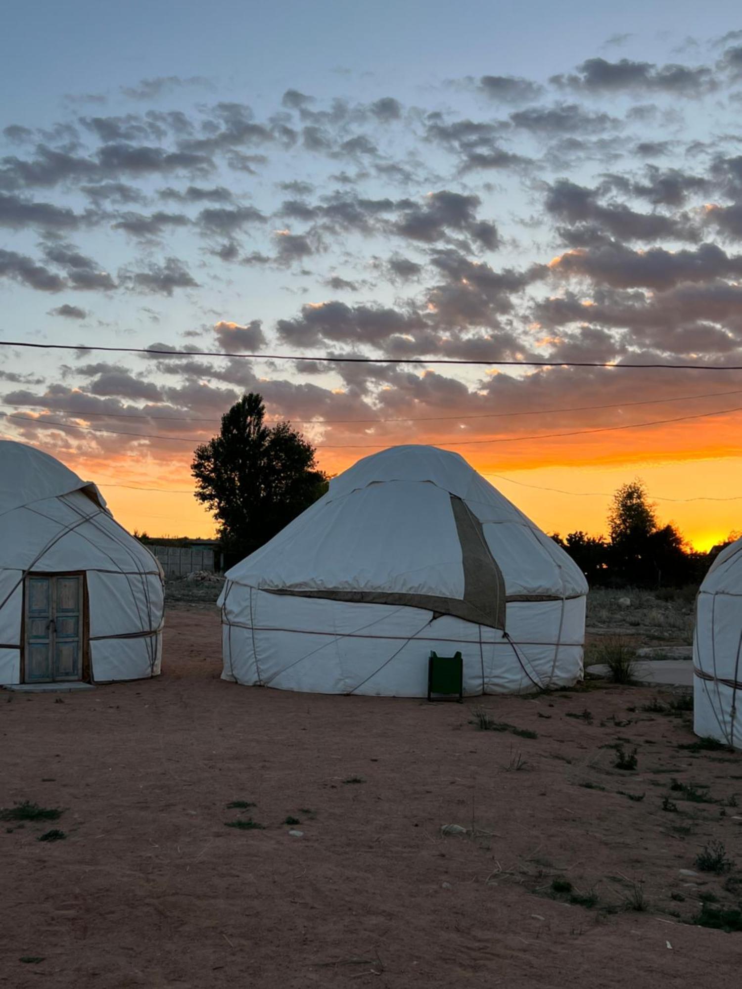 Guest House And Yurt Camp "Ailuu" Tong Екстер'єр фото